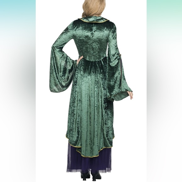 Spirit Halloween Adult (Small) Winifred Sanderson Hocus Pocus Costume - Picture 2 of 8